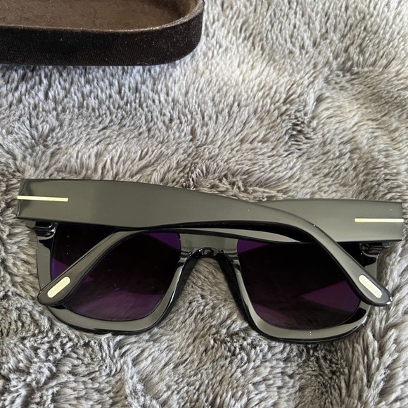 Tom Ford Beatrix 52mm Gradient Square Sunglasses - Picture 4 of 4